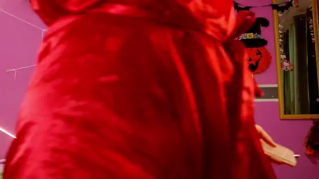 RileySkye online show from 10.17.25