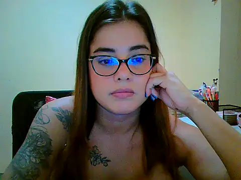 Snapshot of maliamiller chatting on 01.17.26 maliamiller online show from 01.17.26