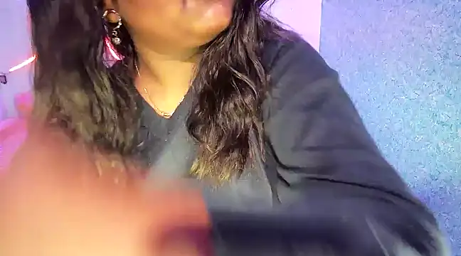 Snapshot of expression_queen chatting on 01.30.25 expression queen online show from 01.30.25