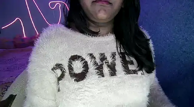 Snapshot of expression_queen chatting on 02.02.25 expression queen online show from 02.02.25