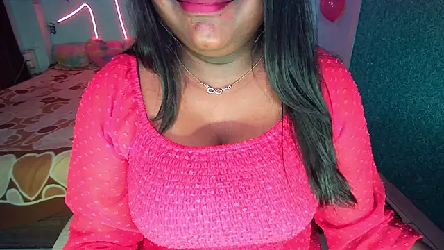 Snapshot of expression_queen chatting on 02.19.25 expression queen online show from 02.19.25