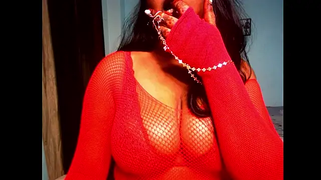 Snapshot of expression_queen chatting on 02.18.26 expression queen online show from 02.18.26