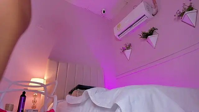 Snapshot of _bianca_18 chatting on 01.17.25 bianca 18 online show from 01.17.25