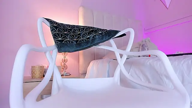 Snapshot of _bianca_18 chatting on 02.12.25 bianca 18 online show from 02.12.25