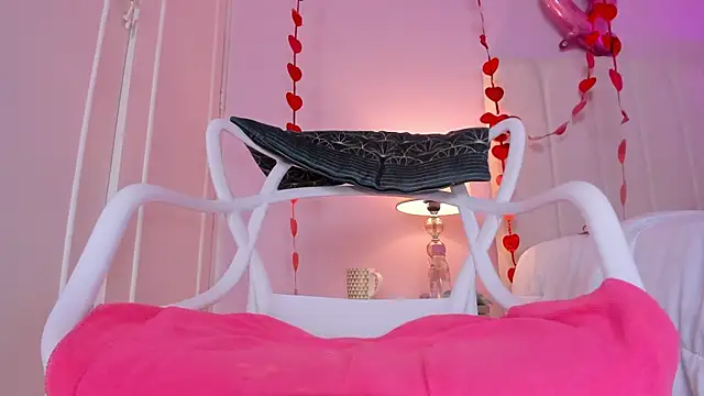 Snapshot of _bianca_18 chatting on 02.16.25 bianca 18 online show from 02.16.25