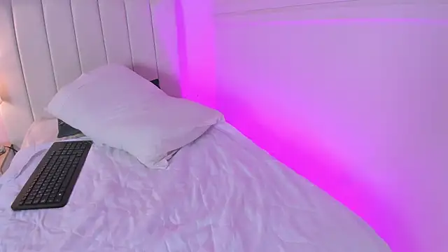 Snapshot of _bianca_18 chatting on 03.06.25 bianca 18 online show from 03.06.25