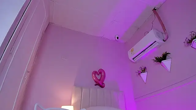 Snapshot of _bianca_18 chatting on 03.09.25 bianca 18 online show from 03.09.25