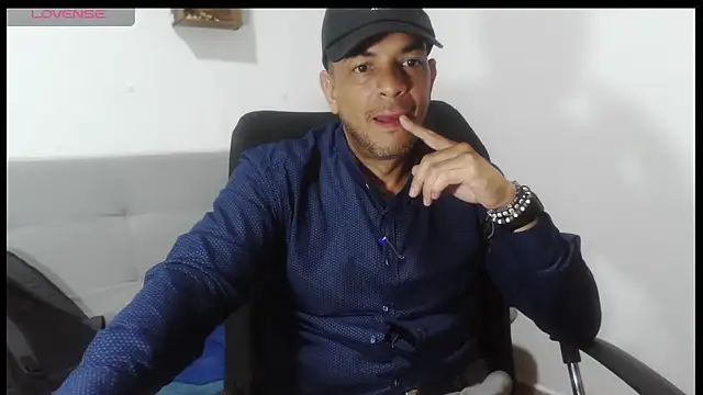 latinmartin73 online show from 04.21.26