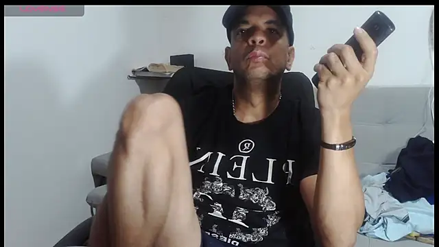 Snapshot of latinmartin73 chatting on 05.03.26 latinmartin73 online show from 05.03.26