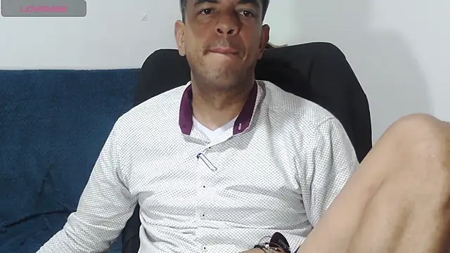 Snapshot of latinmartin73 chatting on 05.14.26 latinmartin73 online show from 05.14.26