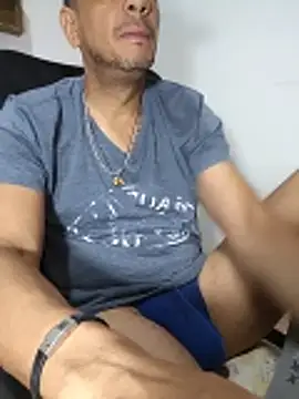 Snapshot of latinmartin73 chatting on 06.08.26 latinmartin73 online show from 06.08.26
