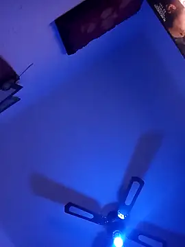 jovenestraviesos online show from 03.22.25