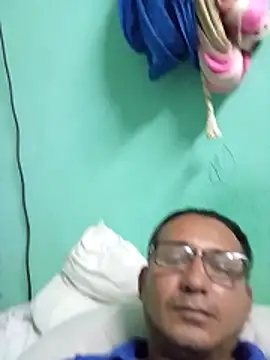 Andresguz35 online show from 02.27.26