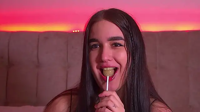 ChristinaMilton online show from 02.01.25