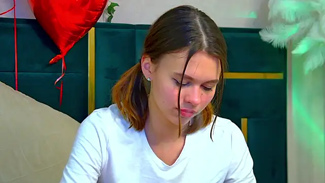 PollyLanders online show from 02.11.25