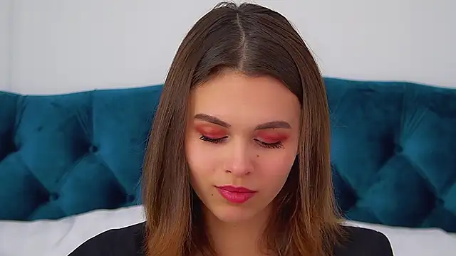 PollyLanders online show from 11.07.25