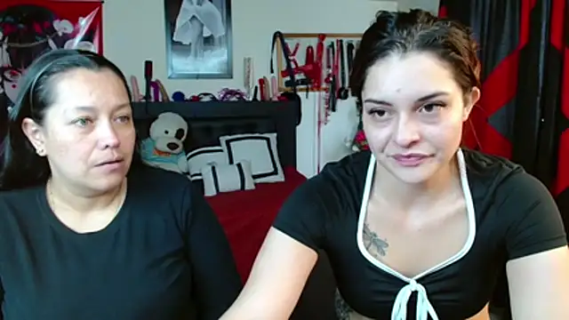 Snapshot of Marilynselxoveanalhard chatting on 06.26.26 Marilynselxoveanalhard online show from 06.26.26