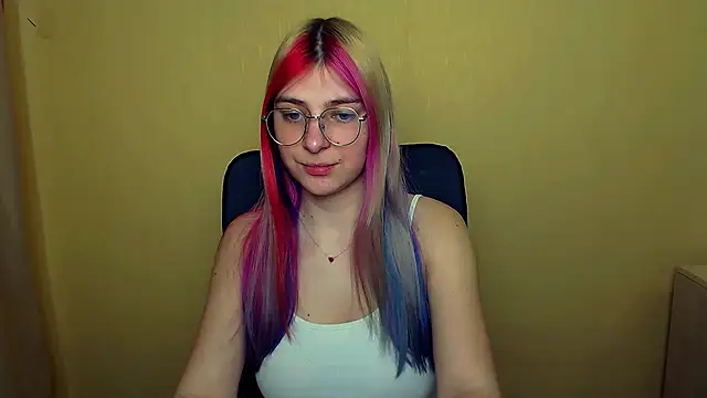 Luna Lush  online show from 03.17.25