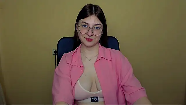 Luna Lush  online show from 03.30.26