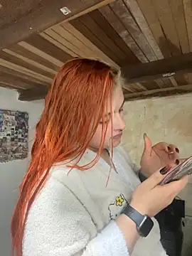 SophiaWeestt99 online show from 10.21.25