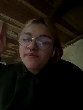 SophiaWeestt99 online show from 11.21.25