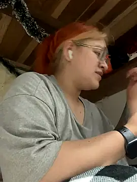 SophiaWeestt99 online show from 12.19.25