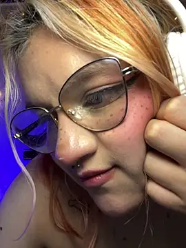 SophiaWeestt99 online show from 04.09.26