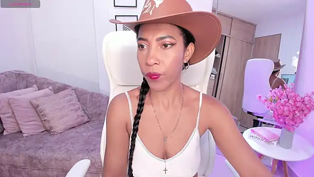 Shantaall  online show from 10.31.25