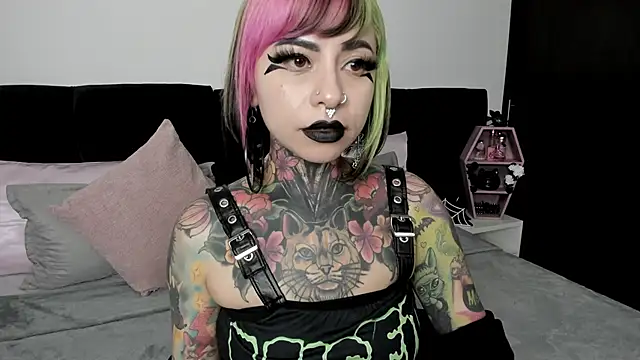 NikkiRamone online show from 02.09.25