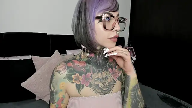 NikkiRamone online show from 02.21.25