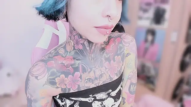 NikkiRamone online show from 02.12.26