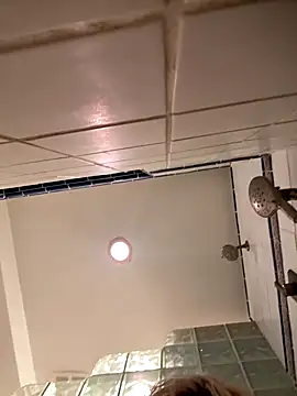 Snapshot of SirenitySirenxx chatting on 10.02.25 SirenitySirenxx online show from 10.02.25