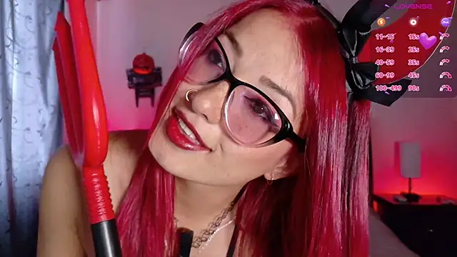 luccycollins  online show from 10.30.25