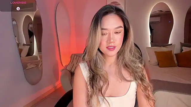 Snapshot of RebeccaHudson chatting on 03.02.25 RebeccaHudson online show from 03.02.25