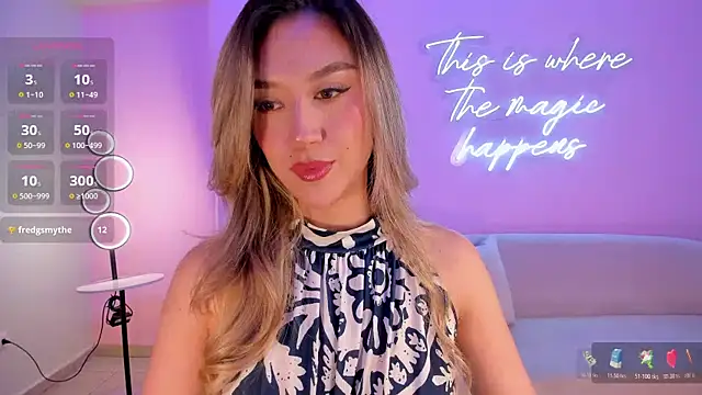 Snapshot of RebeccaHudson chatting on 10.26.25 RebeccaHudson online show from 10.26.25