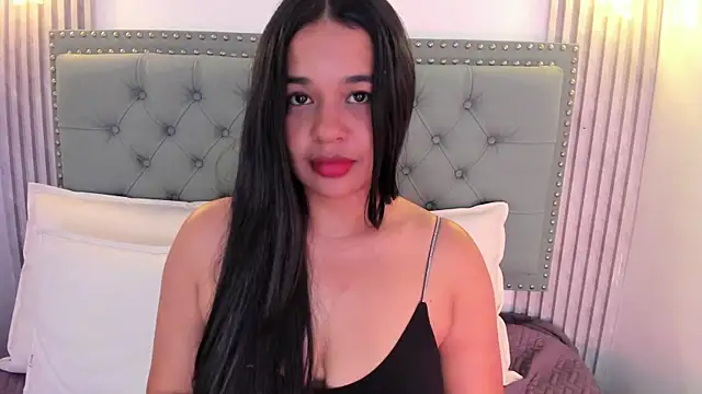 Snapshot of Aitana98_ chatting on 01.17.25 Aitana98 online show from 01.17.25