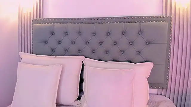 Snapshot of Aitana98_ chatting on 02.20.25 Aitana98 online show from 02.20.25