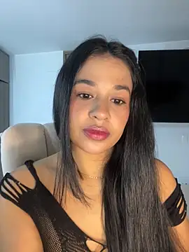 Snapshot of Aitana98_ chatting on 12.02.25 Aitana98 online show from 12.02.25