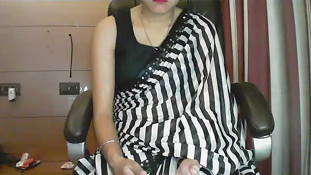 collage hoty online show from 11.27.25