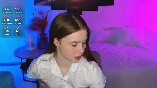 Snapshot of RandiEllett chatting on 01.18.25 RandiEllett online show from 01.18.25