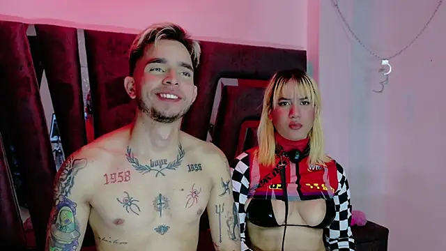 Snapshot of AliceandMax chatting on 02.11.25 AliceandMax online show from 02.11.25