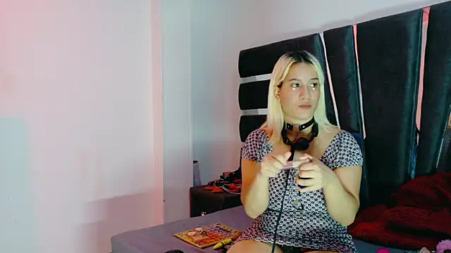 AliceandMax online show from 03.25.26