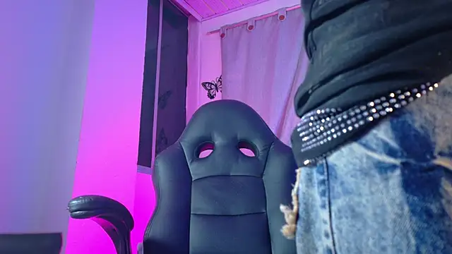 Snapshot of meggan_77 chatting on 01.13.26 meggan 77 online show from 01.13.26