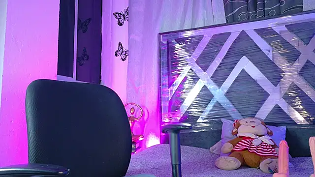 Snapshot of meggan_77 chatting on 02.11.26 meggan 77 online show from 02.11.26