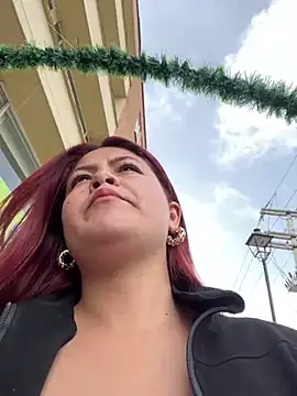 Snapshot of lia_moon77 chatting on 12.12.24 lia moon77 online show from 12.12.24