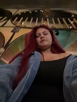 Snapshot of lia_moon77 chatting on 01.30.25 lia moon77 online show from 01.30.25