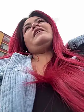 Snapshot of lia_moon77 chatting on 10.29.25 lia moon77 online show from 10.29.25