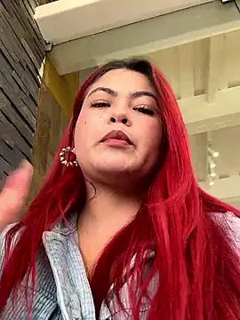 Snapshot of lia_moon77 chatting on 10.30.25 lia moon77 online show from 10.30.25