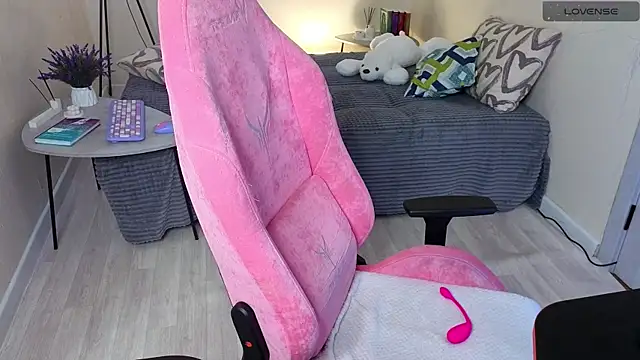 Lill Mary online show from 03.11.25