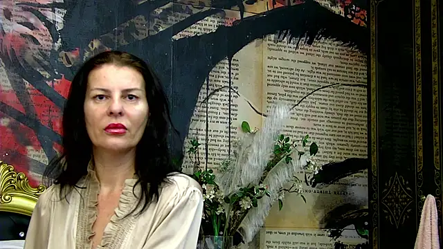 Snapshot of TessaKlarn chatting on 10.25.25 TessaKlarn online show from 10.25.25